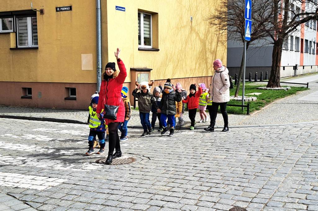 Experimenting with Happiness in Strzelin