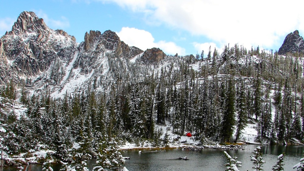 Living off-the-grid in the Bighorn Crags with Patrick Taylor the Texas Yeti